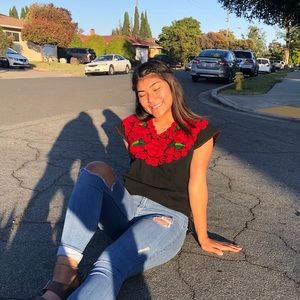 Meet your Posher, Anika